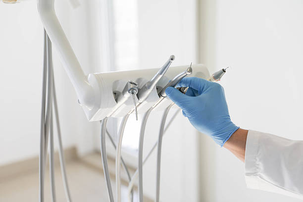 24/7 Emergency Wisdom Tooth Removal experts in Fort Dick, CA